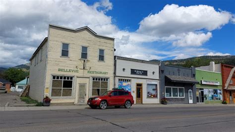 19 Best Alberta Towns to visit .